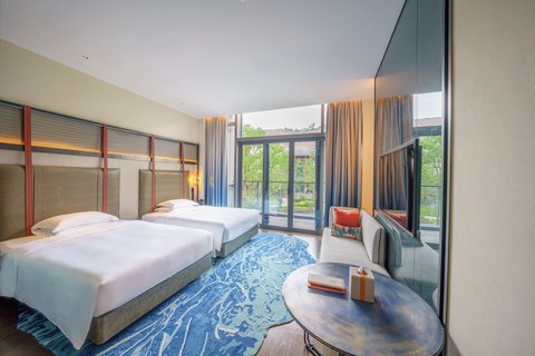 HOTEL INDIGO GARDEN EXPO - Photo 26