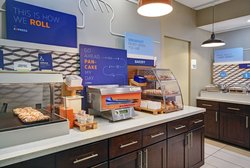  - Holiday Inn Express Marshall