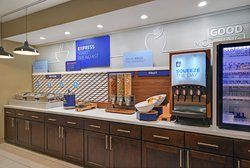  - Holiday Inn Express Marshall