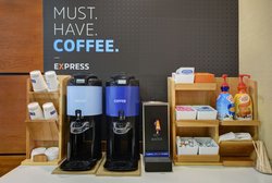  - Holiday Inn Express Marshall