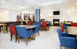  - Holiday Inn Express & Suites Airport Bethlehem
