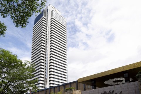 West view without Kobe Port Tower