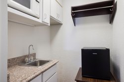  - Red Roof Inn & Suites Anderson