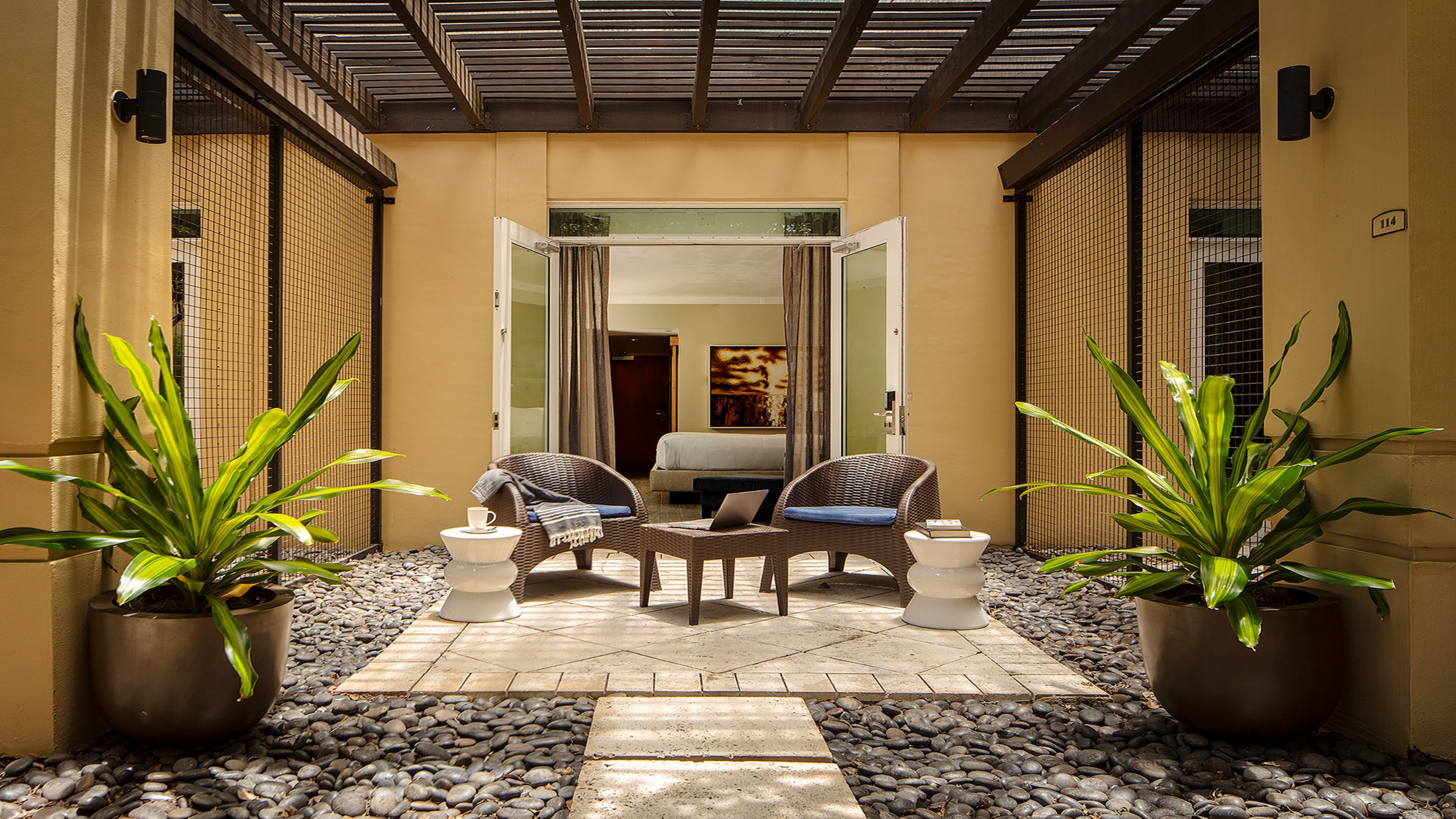 INTERCONTINENTAL AT DORAL BY IHG-guestroom-Guest Room Outdoor Patio.jpg