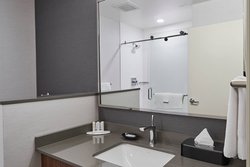  - Courtyard by Marriott Medford Airport - I-5, Exit 33