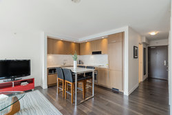  - LEVEL Suites Yaletown Vancouver