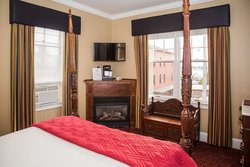  - Almondy Inn Newport