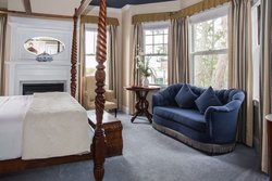  - Almondy Inn Newport