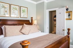  - Almondy Inn Newport