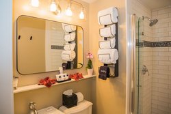  - Almondy Inn Newport