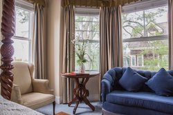  - Almondy Inn Newport