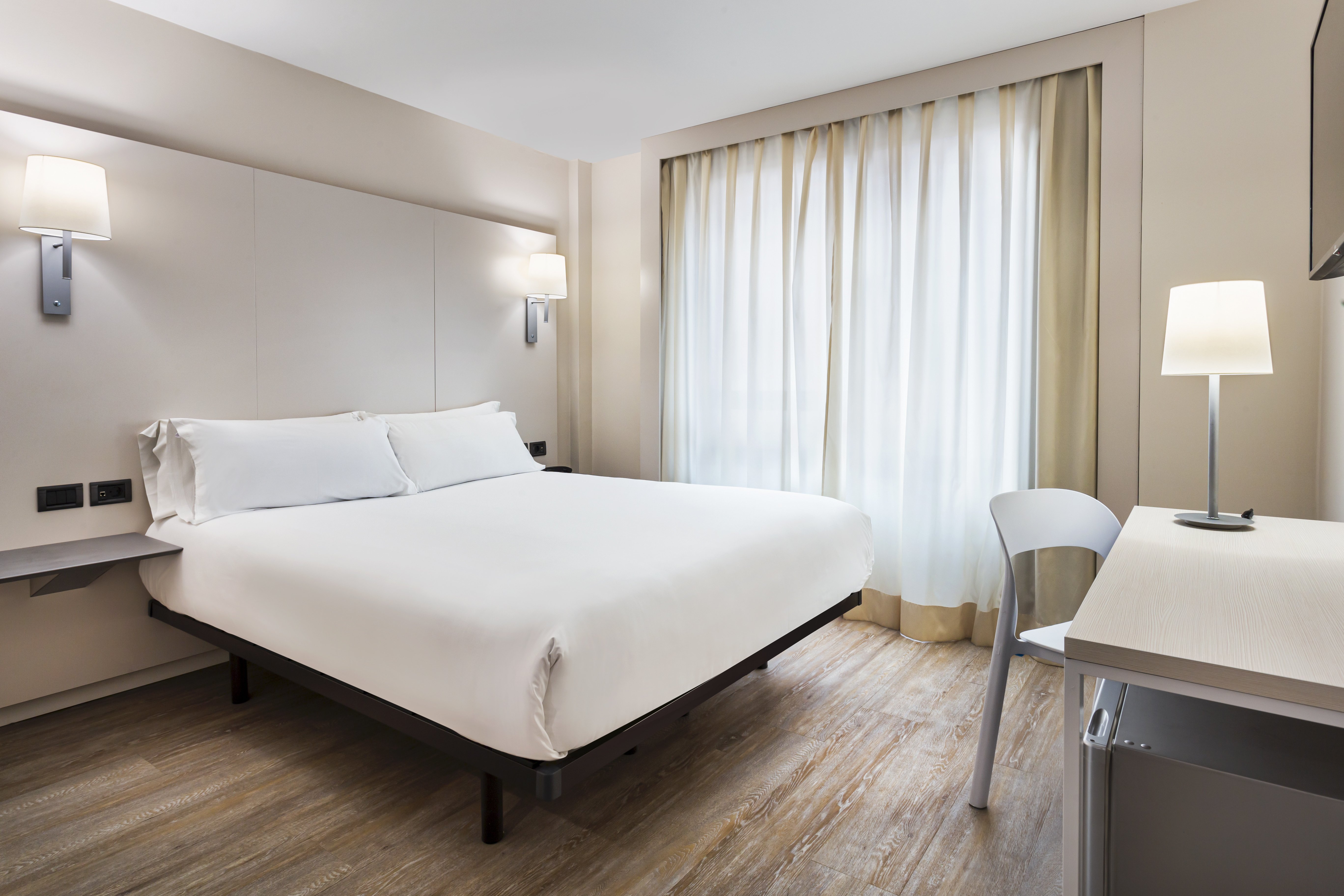 B&B HOTEL CASTELLON-guestroom-Double Room.jpg