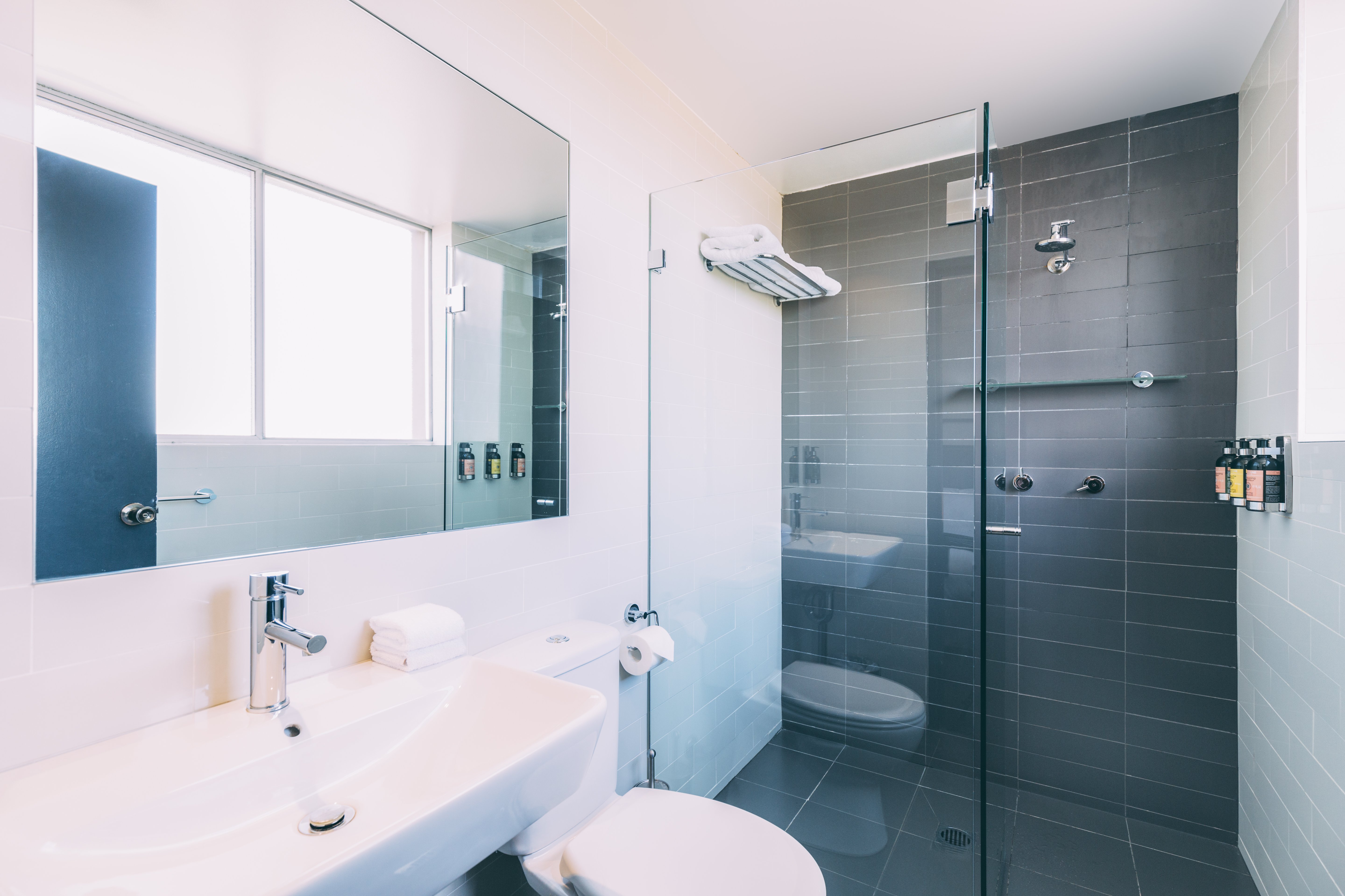 HAVEN GLEBE-guestroom-Haven Queen Bathroom.jpg