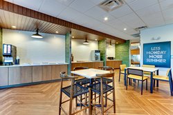  - Fairfield Inn & Suites by Marriott Airport Northwest Dallas - I-35, Exit 436A