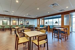  - Fairfield Inn & Suites by Marriott Airport Northwest Dallas - I-35, Exit 436A