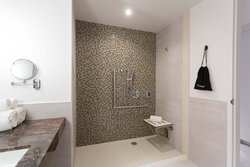  - Sutton Place Hotel Downtown Toronto