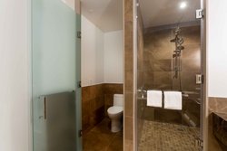  - Sutton Place Hotel Downtown Toronto