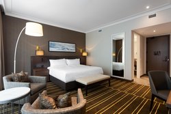  - Sutton Place Hotel Downtown Toronto