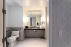  - Sutton Place Hotel Downtown Toronto