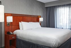  - Courtyard by Marriott Medford Airport - I-5, Exit 33