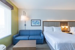 - Holiday Inn Express & Suites Vista Downtown Columbia