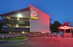  - Red Roof Plus+ Inn & Suites Airport Nashville - I-40, Exit 216