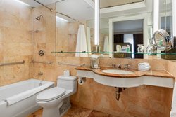  - Omni Berkshire Place Hotel New York