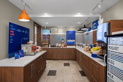  - Holiday Inn Express & Suites Woodside