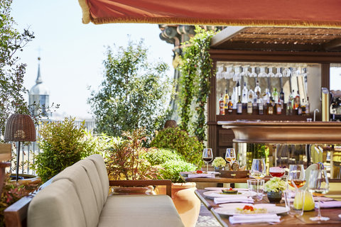 FOUR SEASONS HOTEL MADRID CALLE DE SEVILLA - Photo 3