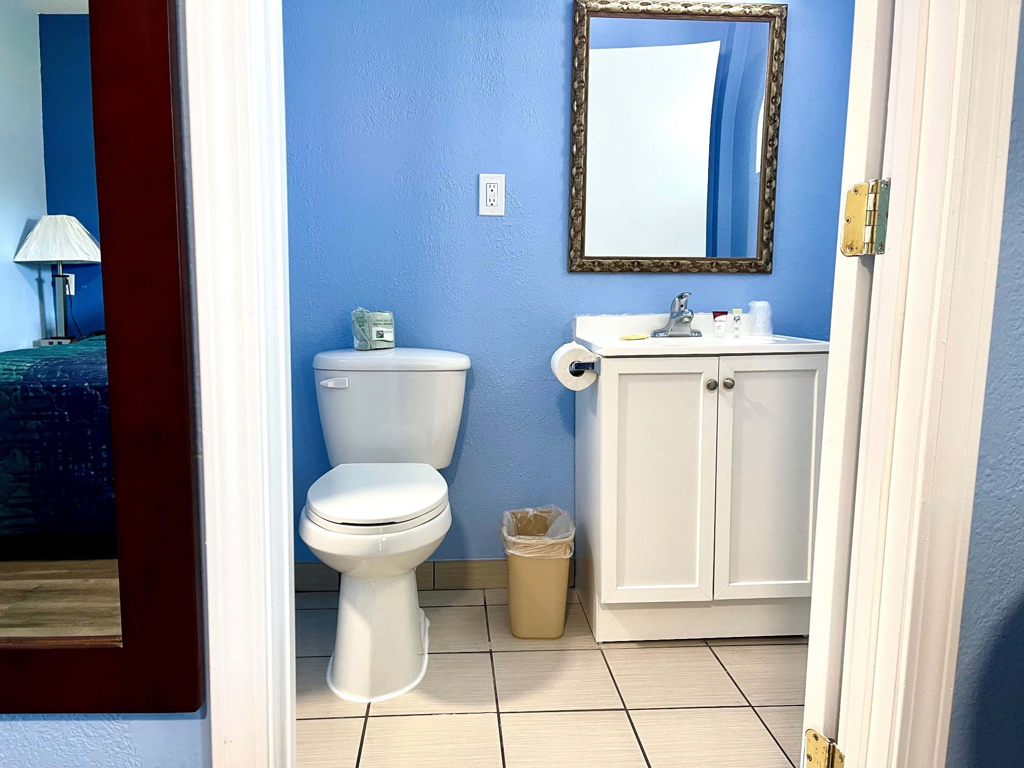 RED CARPET INN AND SUITES, photo 5