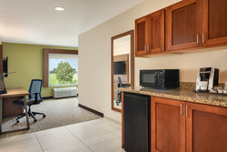  - Holiday Inn Express & Suites Searcy
