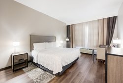  - Red Roof Plus+ Inn & Suites Bessemer - I-20 & I-59, Exit 108