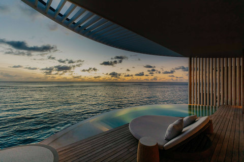THE RITZ-CARLTON MALDIVES, FARI ISLANDS - Photo 15