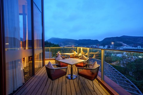 HOTEL INDIGO GARDEN EXPO - Photo 49