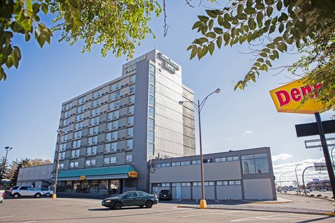 Sandman Hotel Lethbridge Exterior
