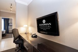  - Sandman Signature Hotel & Suites Edmonton