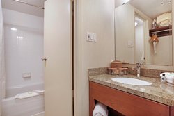  - Sandman Hotel City Centre Vancouver