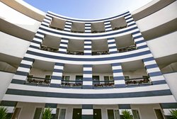  - Carlyle Inn Los Angeles