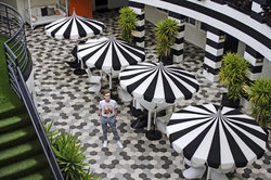  - Carlyle Inn Los Angeles