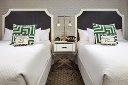  - Carlyle Inn Los Angeles