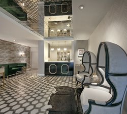  - Carlyle Inn Los Angeles