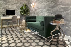  - Carlyle Inn Los Angeles