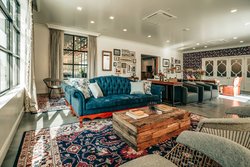  - Colton House Hotel Austin