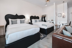  - Colton House Hotel Austin