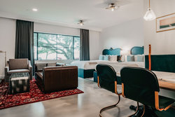  - Colton House Hotel Austin