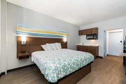  - HomeTowne Studios Newport News