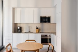  - Sonder Maisonneuve Hotel Downtown Montreal