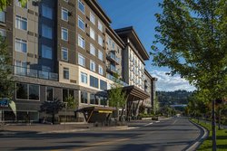  - Sandman Signature Hotel Kamloops