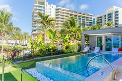  - Kimpton Seafire Resort & Spa Seven Mile Beach
