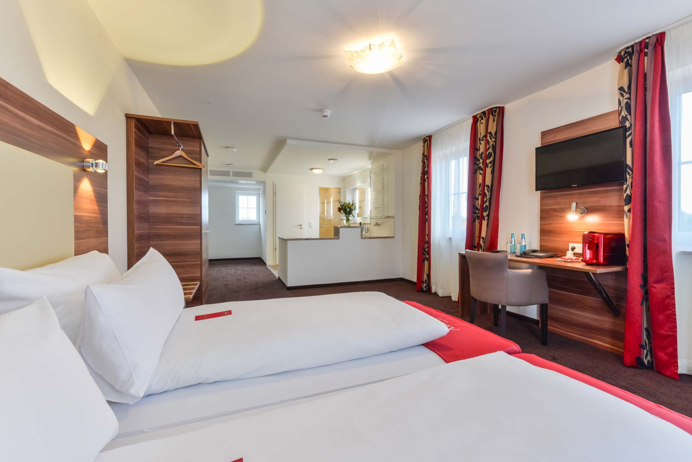 ABASTO HOTEL MAISACH-guestroom-34875_Room.jpg